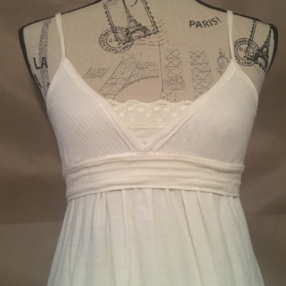 White Flowy Tank Top - Picture 2 of 6